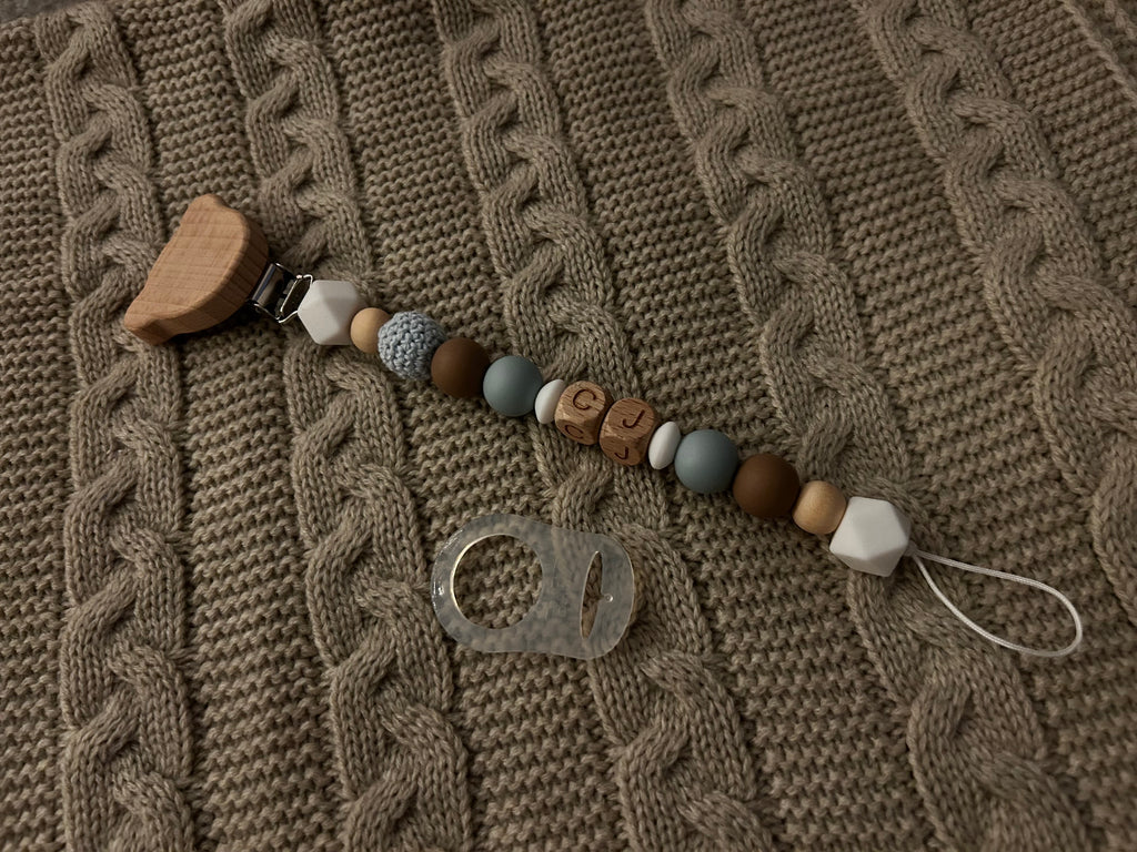 BUILD YOUR OWN                Wooden Block Name Dummy Clips