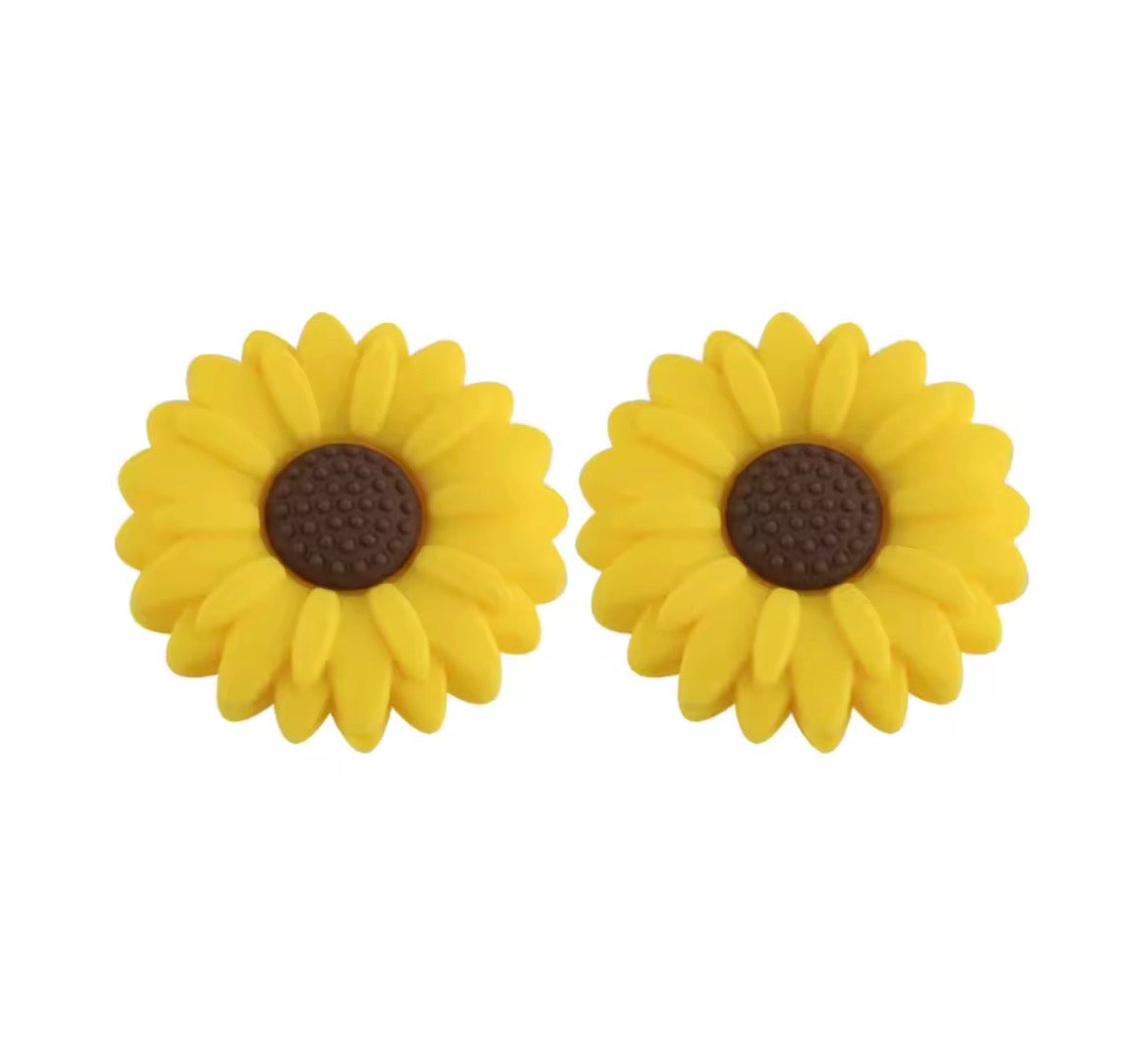 BUILD YOUR OWN                Wooden Block & Flowers     Dummy Clips