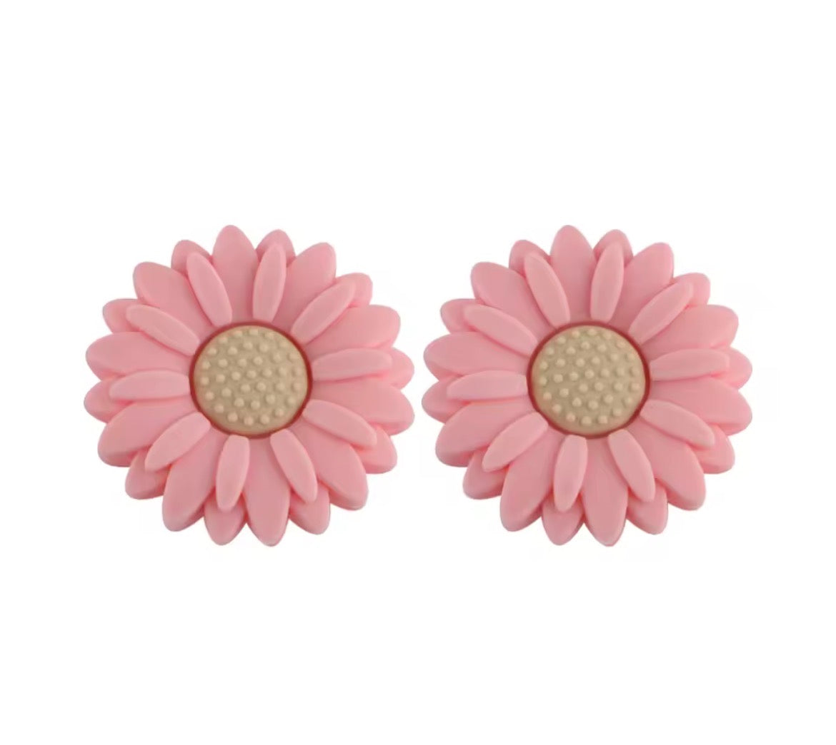 BUILD YOUR OWN                Wooden Block & Flowers     Dummy Clips